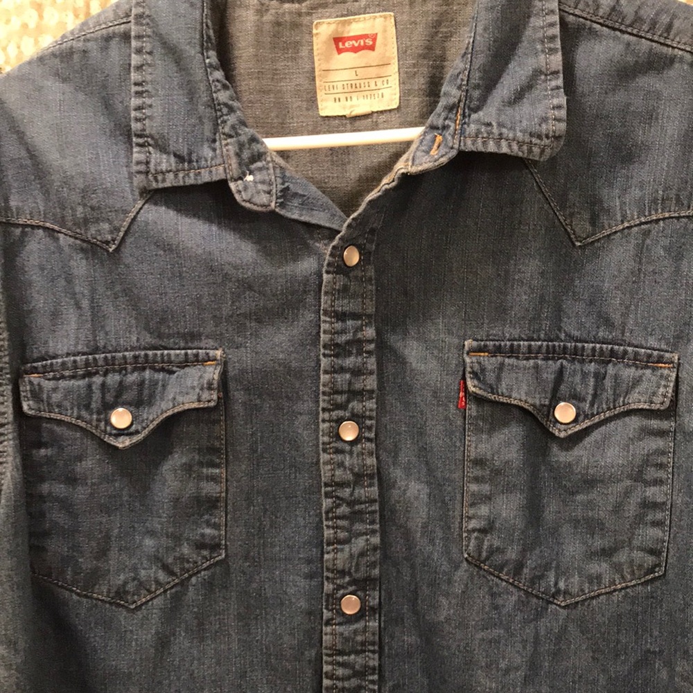 Levi’s long sleeve denim shirt